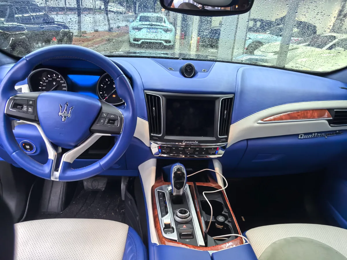 2018 Maserati Levante 3.0T 350HP V6 8AT,autocango,china used car exporter,china ev exporter,chinese used car exporter,chinese used ev exporter