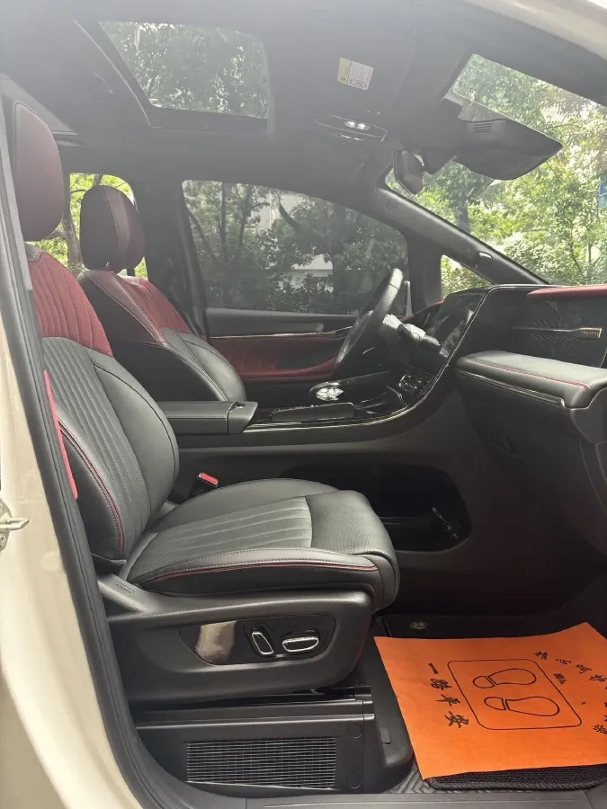 2023 GAC Trumpchi M8 2.0T 190HP L4 E-CVT Hybrid,autocango,china used car exporter,china ev exporter,chinese used car exporter,chinese used ev exporter