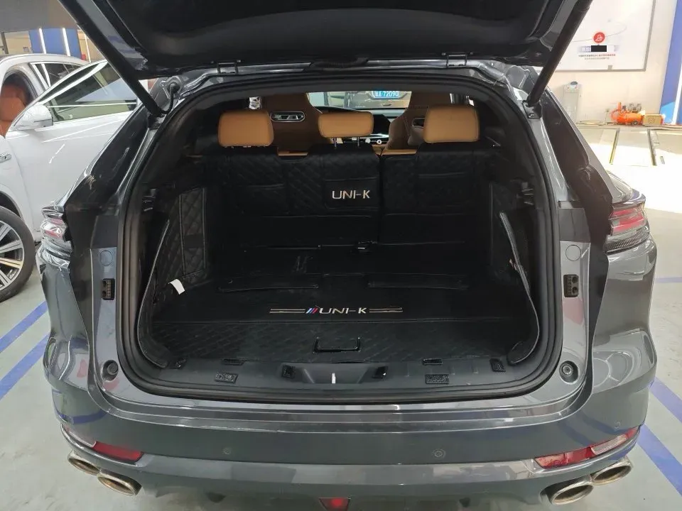 2021 ChangAn UNI-K 2.0T 233HP L4 8AT,autocango,china used car exporter,china ev exporter,chinese used car exporter,chinese used ev exporter