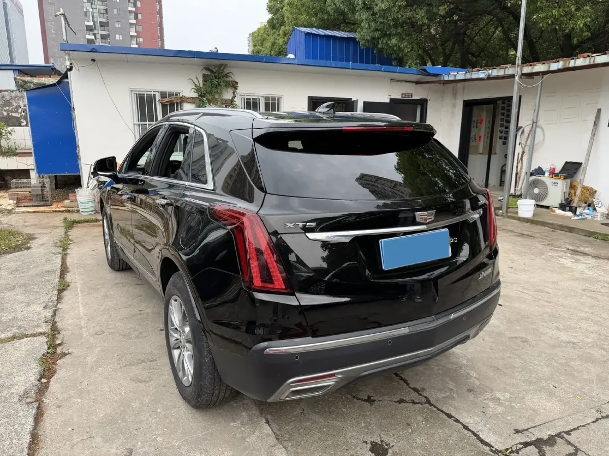 2021 Cadillac XT5 2.0T 237HP L4 9AT,autocango,china used car exporter,china ev exporter,chinese used car exporter,chinese used ev exporter