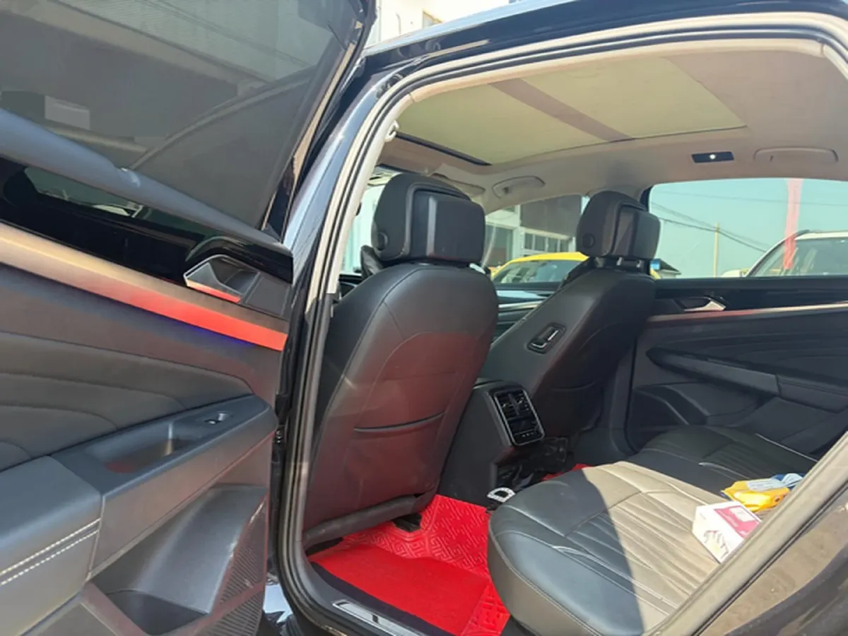 2022 Xpeng P7 BEV 60.2KWH,autocango,china used car exporter,china ev exporter,chinese used car exporter,chinese used ev exporter