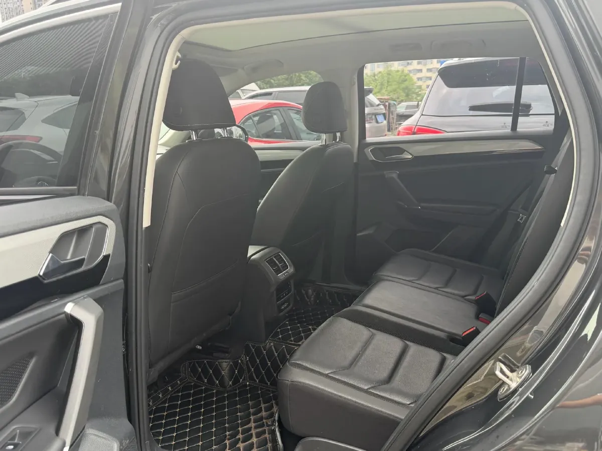 2020 Volkswagen Tayron 2.0T 186HP L4 7DCT,autocango,china used car exporter,china ev exporter,chinese used car exporter,chinese used ev exporter