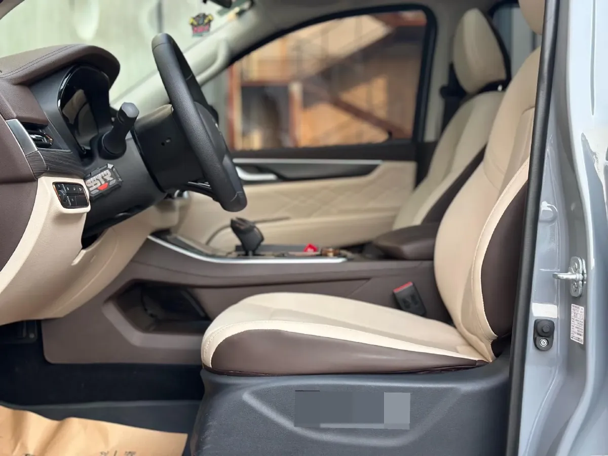 2022 Dongfeng RuiQi 7 2.3T 166HP L4 8AT,autocango,china used car exporter,china ev exporter,chinese used car exporter,chinese used ev exporter