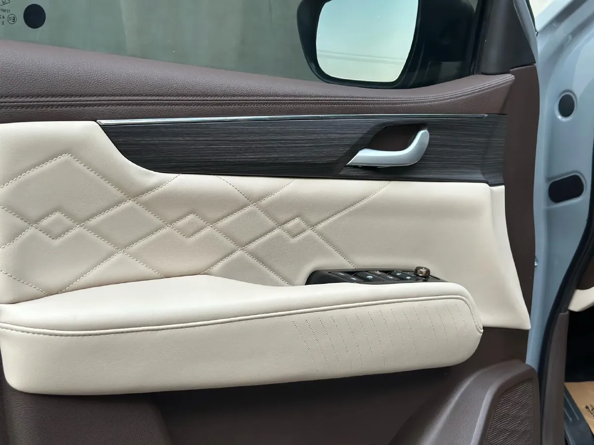 2022 Dongfeng RuiQi 7 2.3T 166HP L4 8AT,autocango,china used car exporter,china ev exporter,chinese used car exporter,chinese used ev exporter