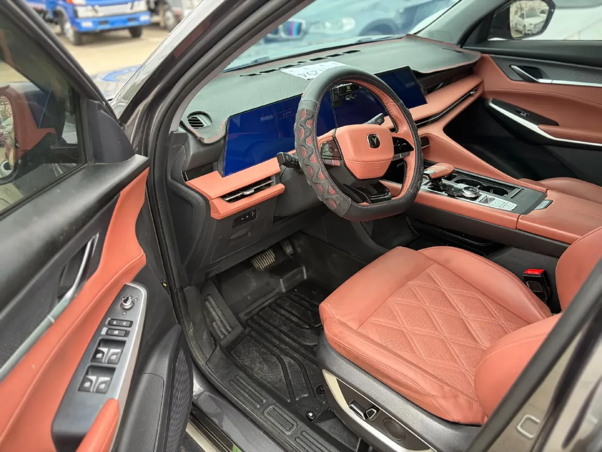 2023 ChangAn CS75 Plus 1.5T 188HP L4 8AT,autocango,china used car exporter,china ev exporter,chinese used car exporter,chinese used ev exporter