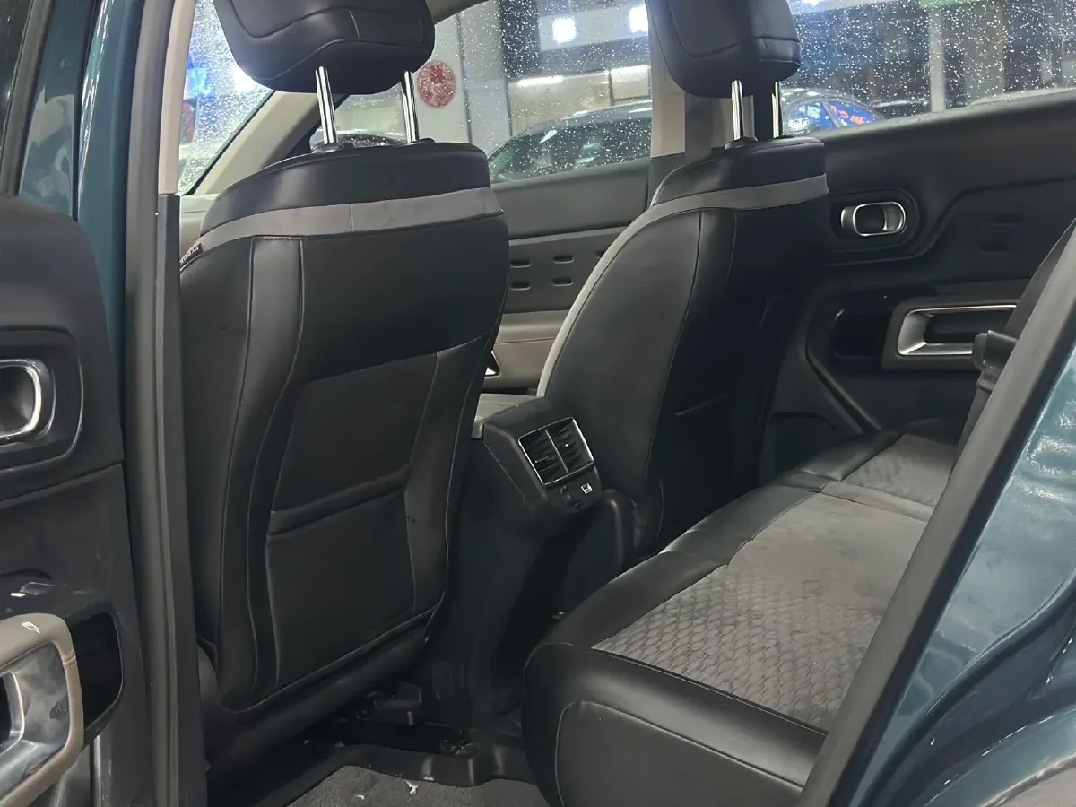 2017 Citroen C5 Aircross 1.6T 167HP L4 6AT,autocango,china used car exporter,china ev exporter,chinese used car exporter,chinese used ev exporter