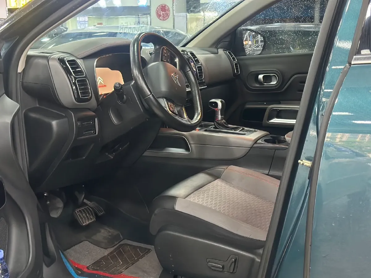 2017 Citroen C5 Aircross 1.6T 167HP L4 6AT,autocango,china used car exporter,china ev exporter,chinese used car exporter,chinese used ev exporter