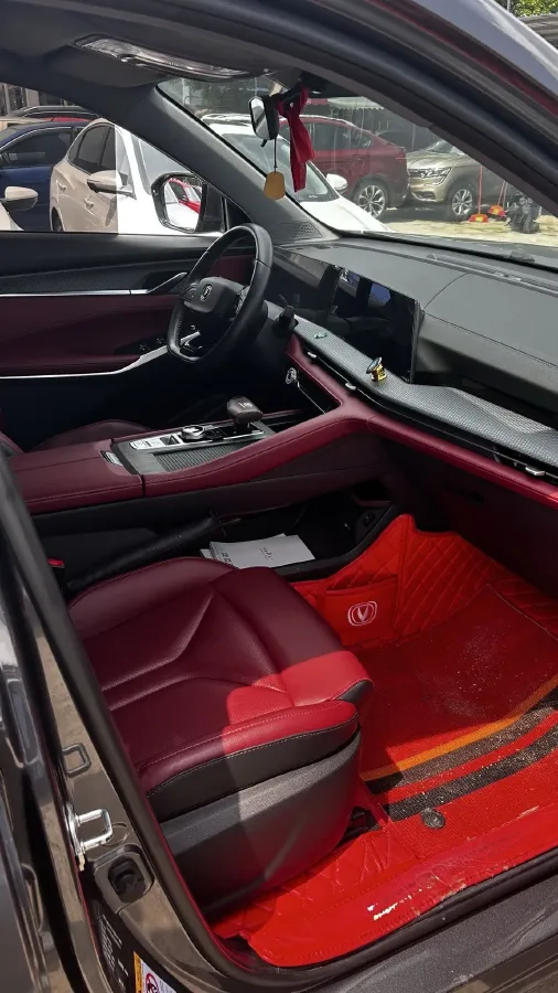2022 ChangAn CS75 Plus 2.0T 233HP L4 8AT,autocango,china used car exporter,china ev exporter,chinese used car exporter,chinese used ev exporter