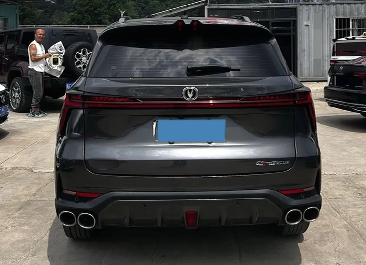 2022 ChangAn CS75 Plus 2.0T 233HP L4 8AT,autocango,china used car exporter,china ev exporter,chinese used car exporter,chinese used ev exporter