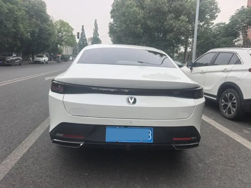 2025 ChangAn Eado 1.5T 192HP L4 7DCT,autocango,china used car exporter,china ev exporter,chinese used car exporter,chinese used ev exporter