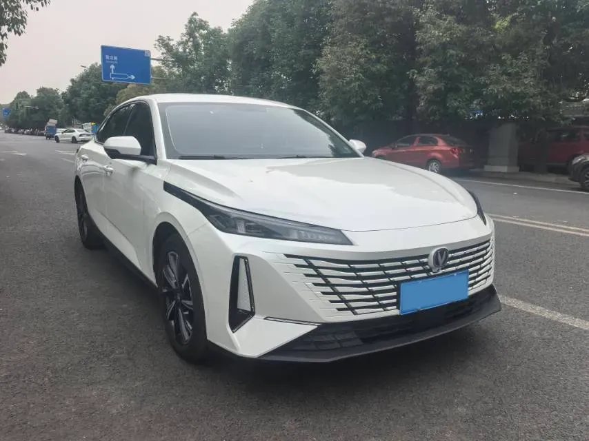 2025 ChangAn Eado 1.5T 192HP L4 7DCT,autocango,china used car exporter,china ev exporter,chinese used car exporter,chinese used ev exporter
