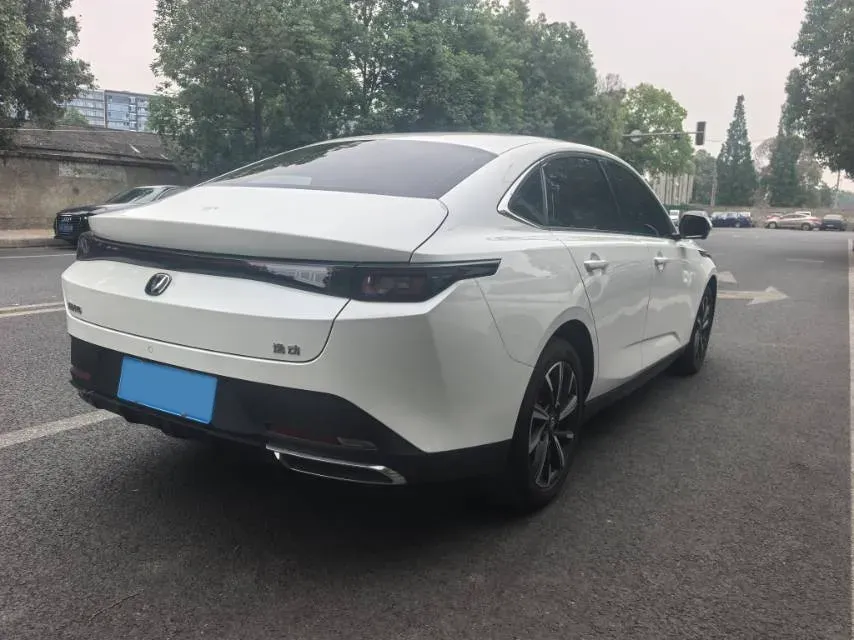 2025 ChangAn Eado 1.5T 192HP L4 7DCT,autocango,china used car exporter,china ev exporter,chinese used car exporter,chinese used ev exporter