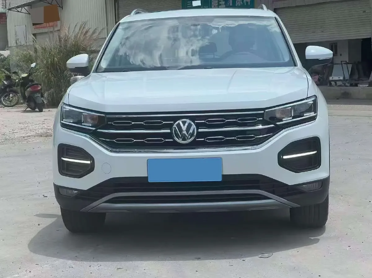 2019 MINI CLUBMAN 1.5T 102HP L3 6AT,autocango,china used car exporter,china ev exporter,chinese used car exporter,chinese used ev exporter