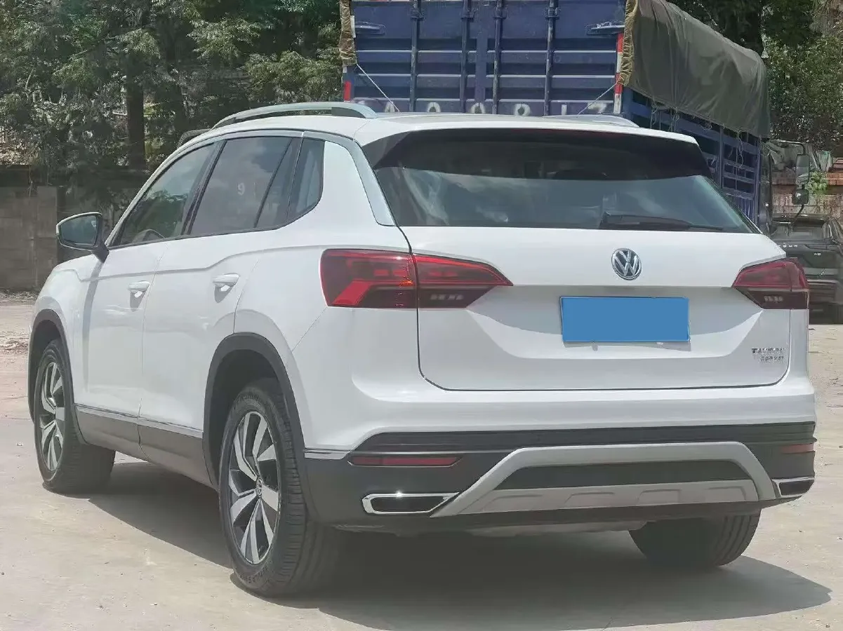 2019 MINI CLUBMAN 1.5T 102HP L3 6AT,autocango,china used car exporter,china ev exporter,chinese used car exporter,chinese used ev exporter