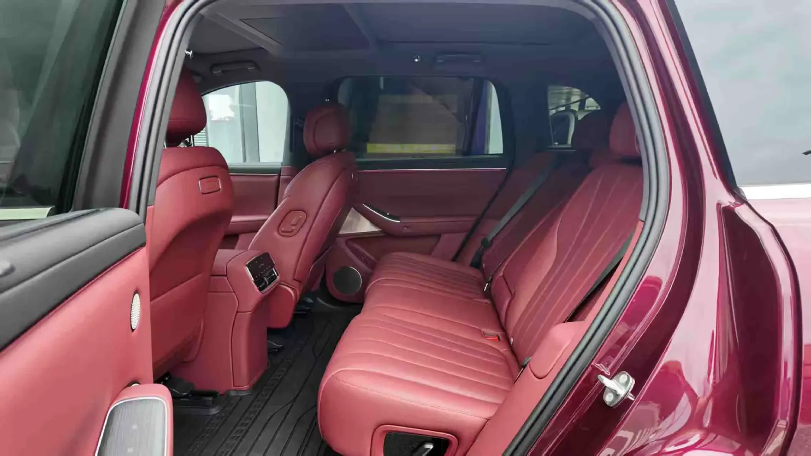 2026 AITO AITO M7 REEV 160HP REEV,autocango,china used car exporter,china ev exporter,chinese used car exporter,chinese used ev exporter