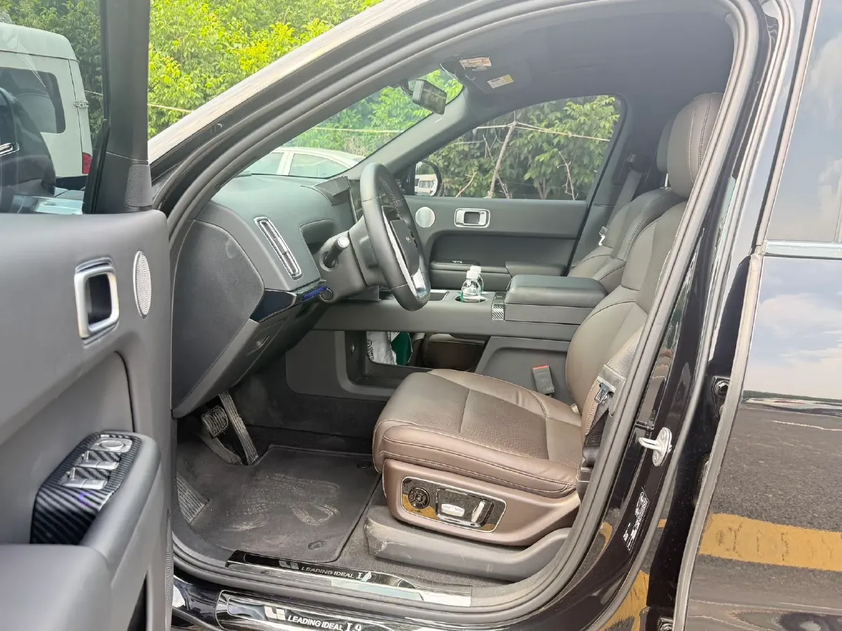 2022 Li L9 Range Extended 154HP REEV 42.6KWH,autocango,china used car exporter,china ev exporter,chinese used car exporter,chinese used ev exporter