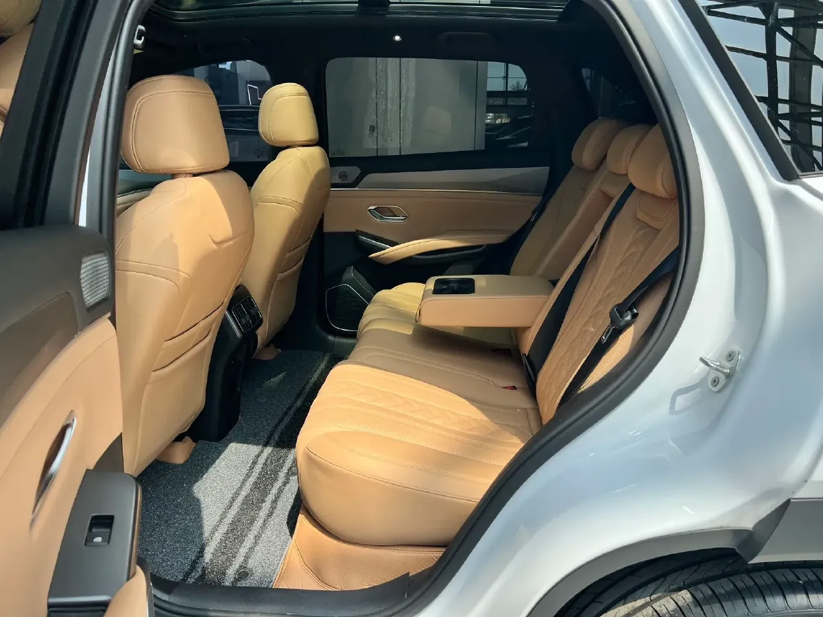 2025 BYD SongL DM-i 1.5L 101HP L4 E-CVT PHEV 26.6KWH,autocango,china used car exporter,china ev exporter,chinese used car exporter,chinese used ev exporter