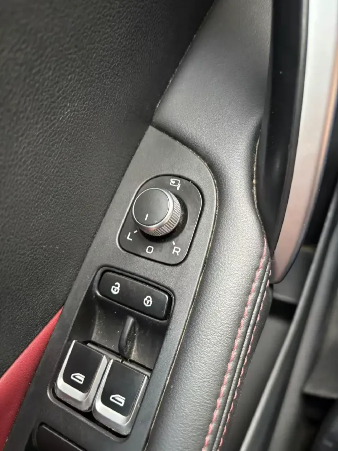 2021 Geely Coolray 1.4T 141HP L4 6DCT,autocango,china used car exporter,china ev exporter,chinese used car exporter,chinese used ev exporter