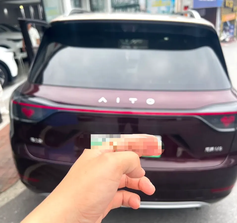 2025 AITO AITO M9 REEV 160HP REEV 52KWH,autocango,china used car exporter,china ev exporter,chinese used car exporter,chinese used ev exporter