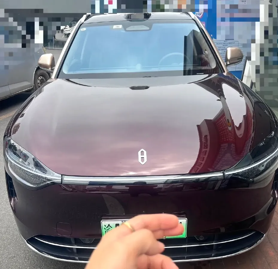 2025 AITO AITO M9 REEV 160HP REEV 52KWH,autocango,china used car exporter,china ev exporter,chinese used car exporter,chinese used ev exporter