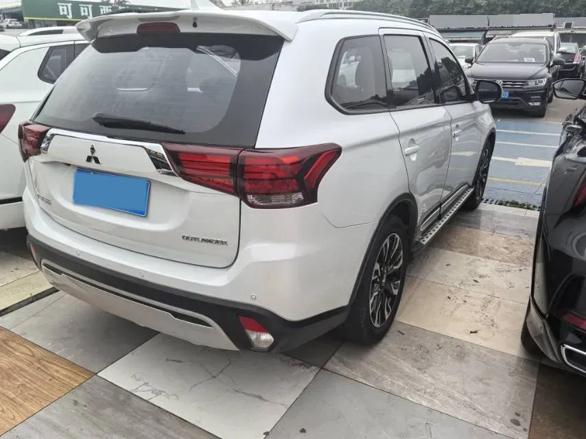 2019 Mitsubishi Outlander 2.0L 166HP L4 CVT,autocango,china used car exporter,china ev exporter,chinese used car exporter,chinese used ev exporter