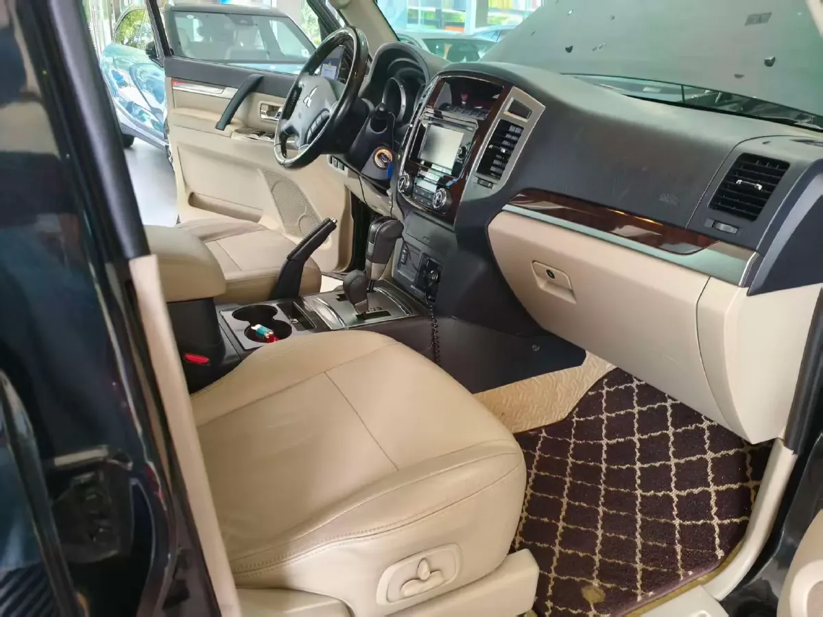 2017 Honda Jade 1.8L 141HP L4 5AT,autocango,china used car exporter,china ev exporter,chinese used car exporter,chinese used ev exporter