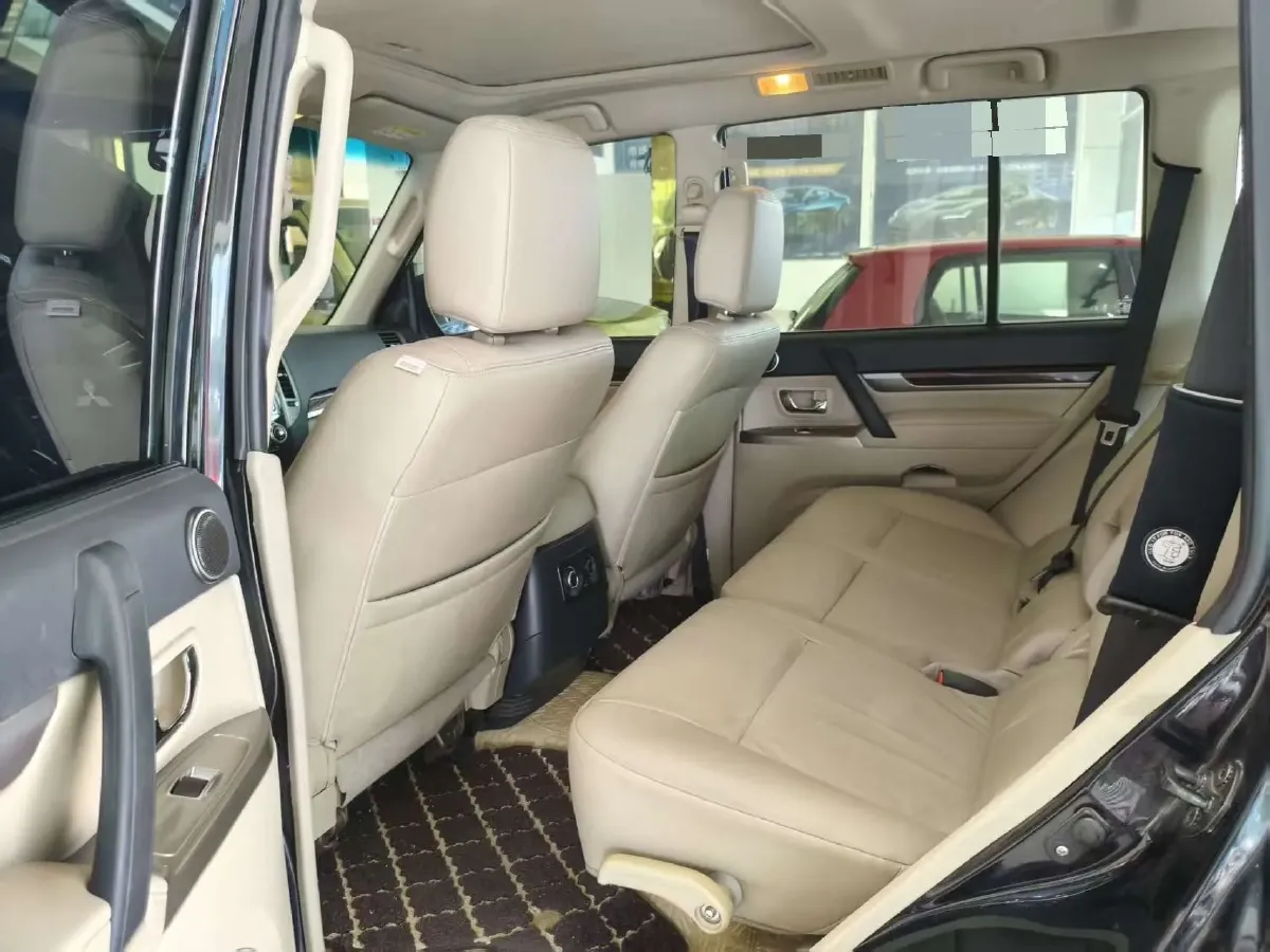 2017 Honda Jade 1.8L 141HP L4 5AT,autocango,china used car exporter,china ev exporter,chinese used car exporter,chinese used ev exporter