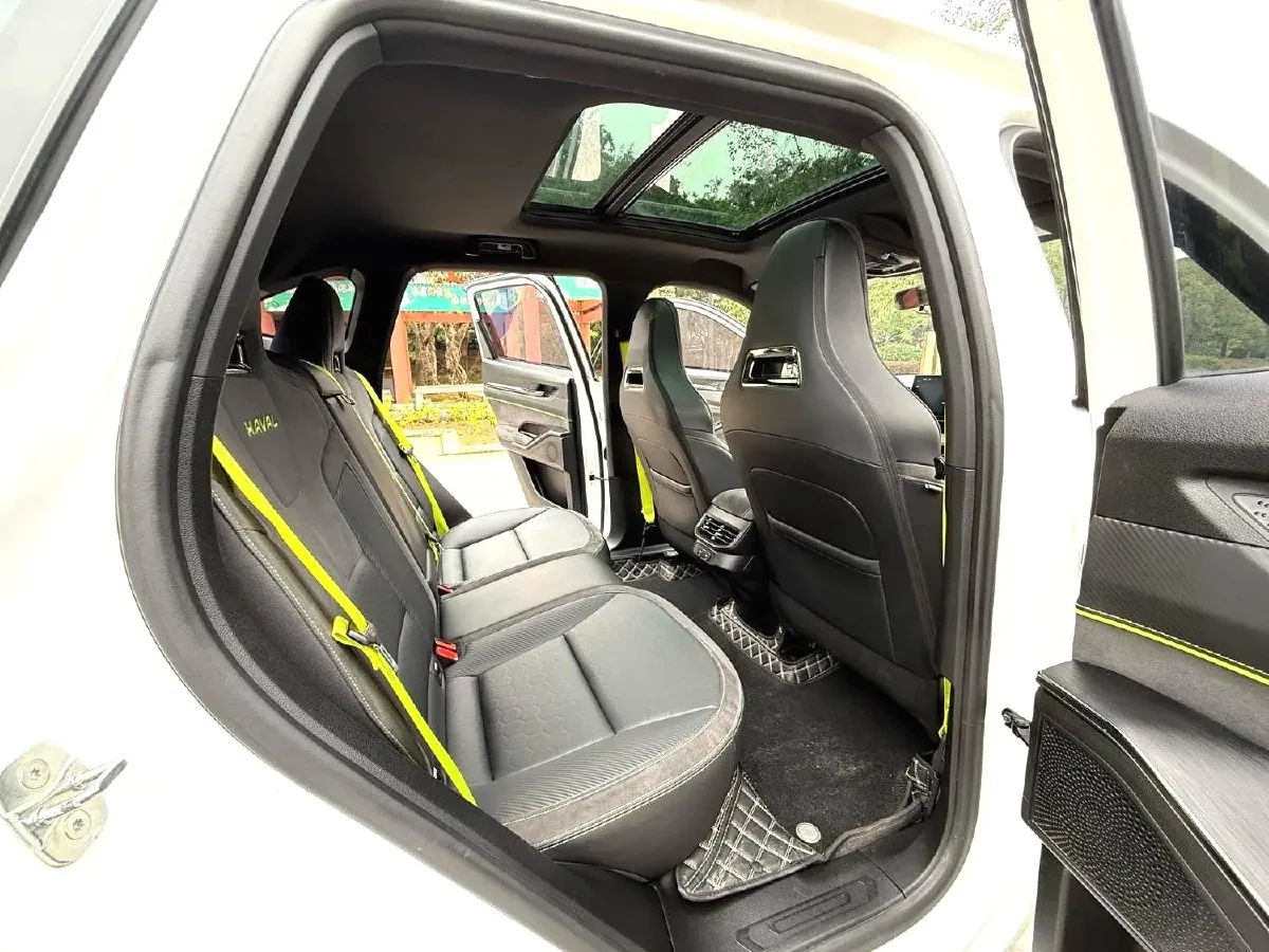 2022 Haval H6S 2.0T 211HP L4 7DCT,autocango,china used car exporter,china ev exporter,chinese used car exporter,chinese used ev exporter