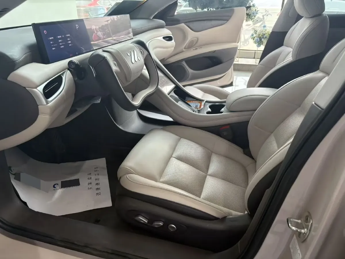2024 IM L6 BEV 83KWH,autocango,china used car exporter,china ev exporter,chinese used car exporter,chinese used ev exporter