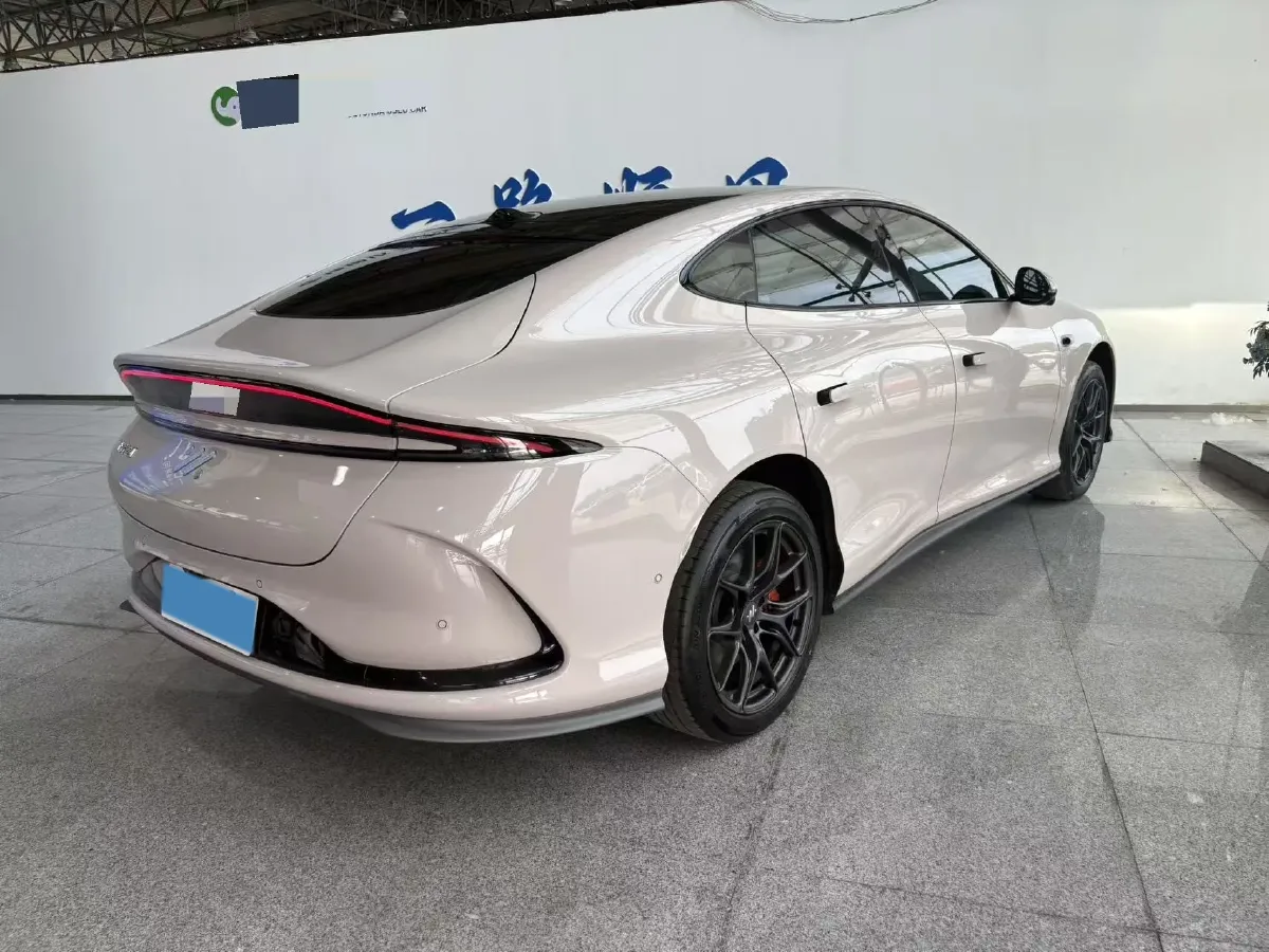 2024 IM L6 BEV 83KWH,autocango,china used car exporter,china ev exporter,chinese used car exporter,chinese used ev exporter