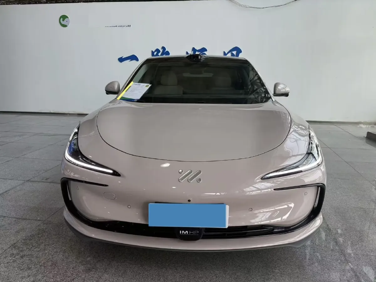 2024 IM L6 BEV 83KWH,autocango,china used car exporter,china ev exporter,chinese used car exporter,chinese used ev exporter