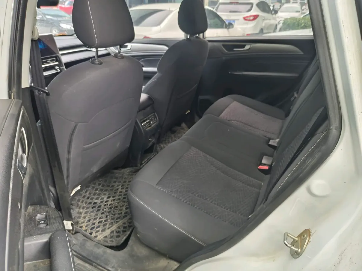 2023 Haval M6 1.5T 150HP L4 7DCT,autocango,china used car exporter,china ev exporter,chinese used car exporter,chinese used ev exporter