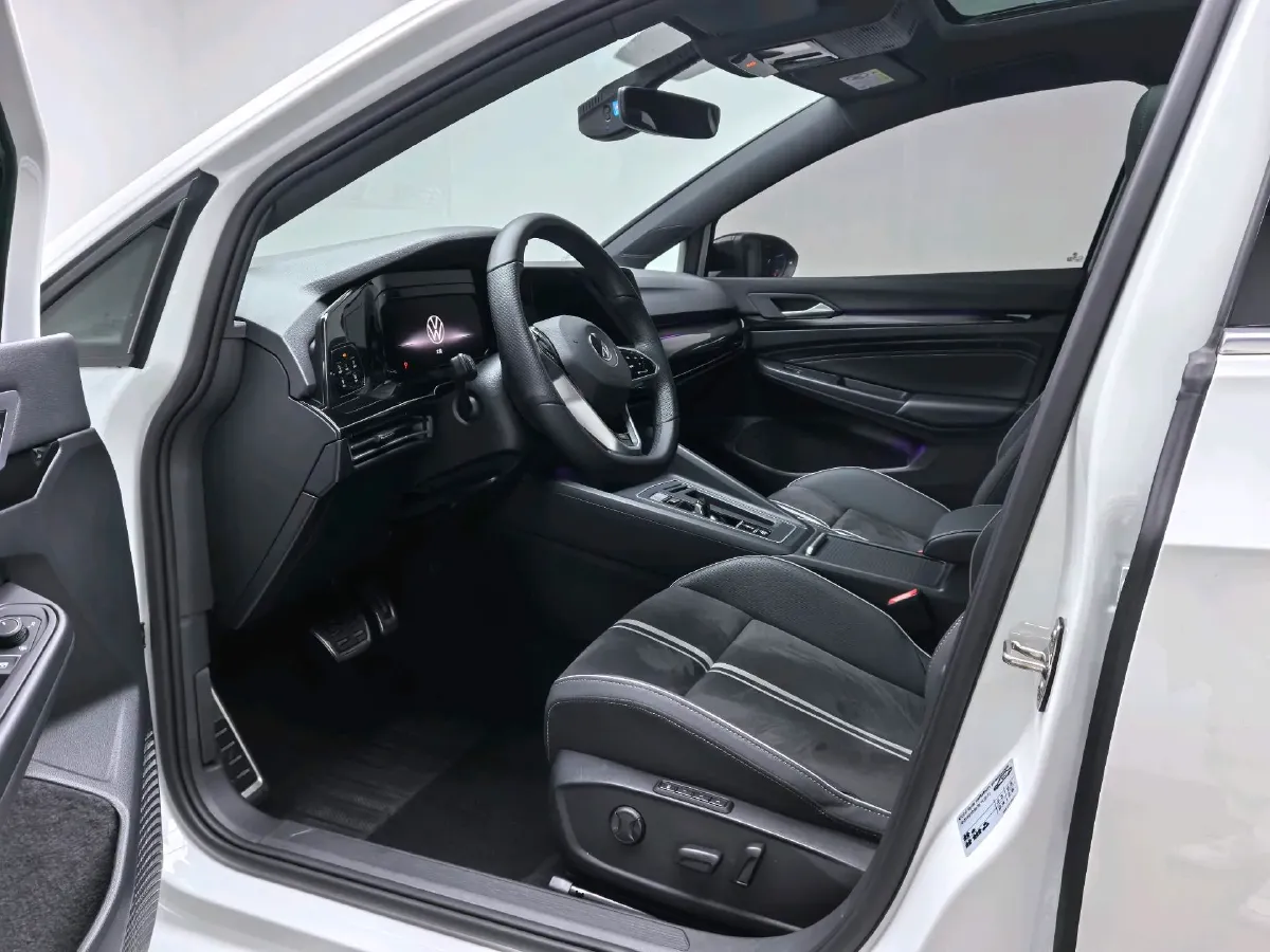 2023 Volkswagen Golf 1.4T 150HP L4 7DCT,autocango,china used car exporter,china ev exporter,chinese used car exporter,chinese used ev exporter