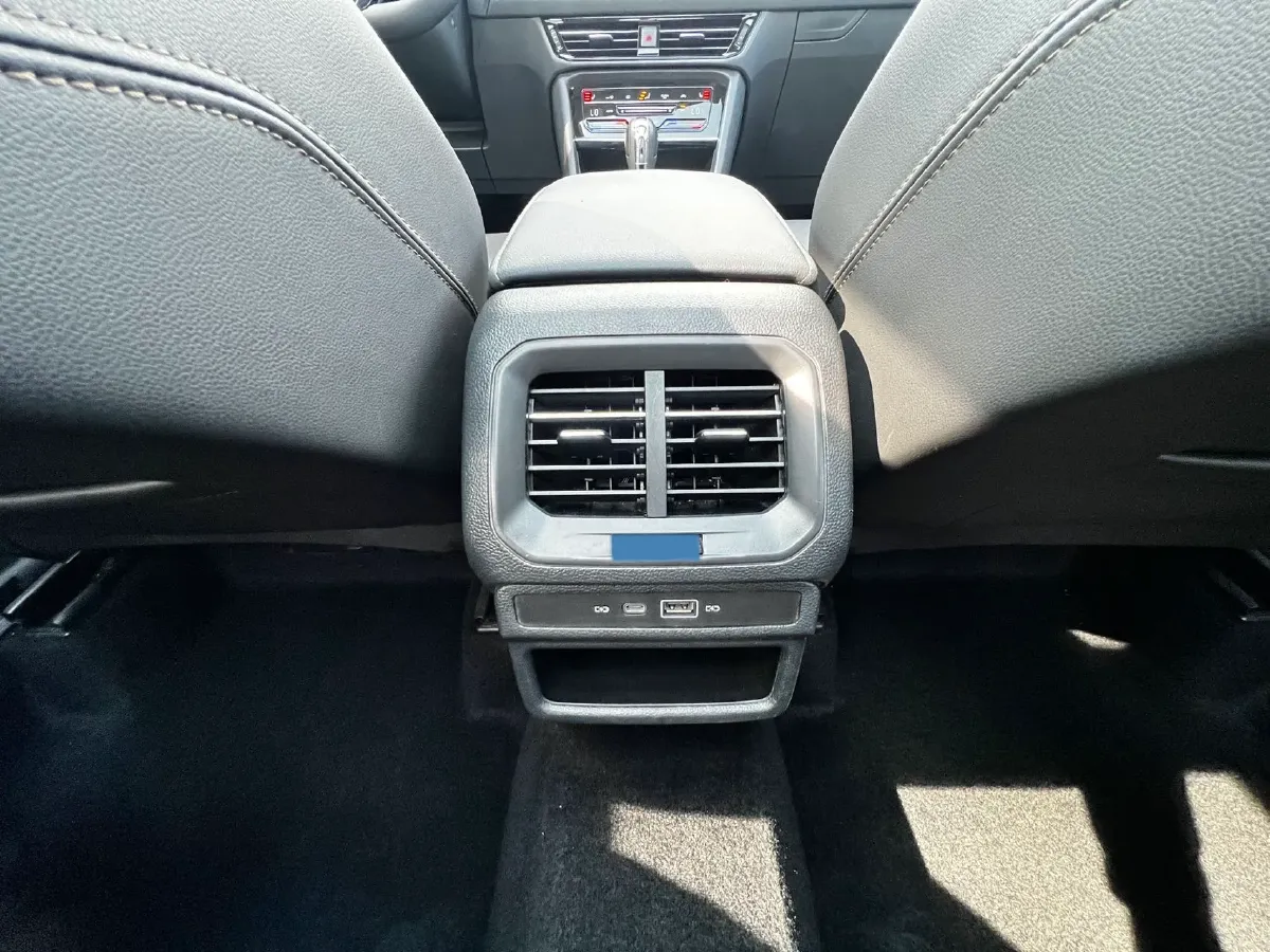 2021 Volkswagen Tharu 1.4T 150HP L4 7DCT,autocango,china used car exporter,china ev exporter,chinese used car exporter,chinese used ev exporter
