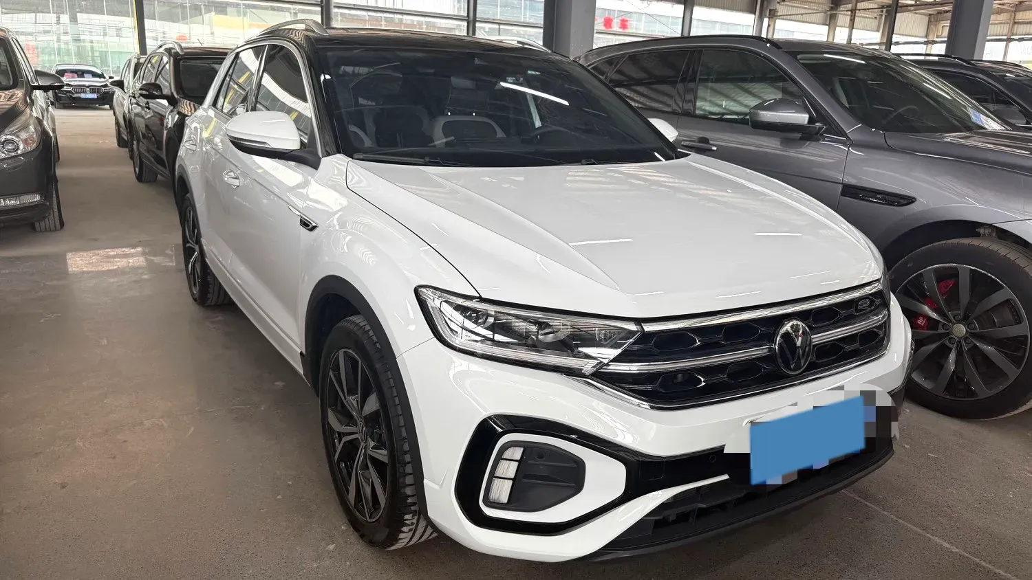 2023 Volkswagen T-Roc 1.5T 160HP L4 7DCT,autocango,china used car exporter,china ev exporter,chinese used car exporter,chinese used ev exporter