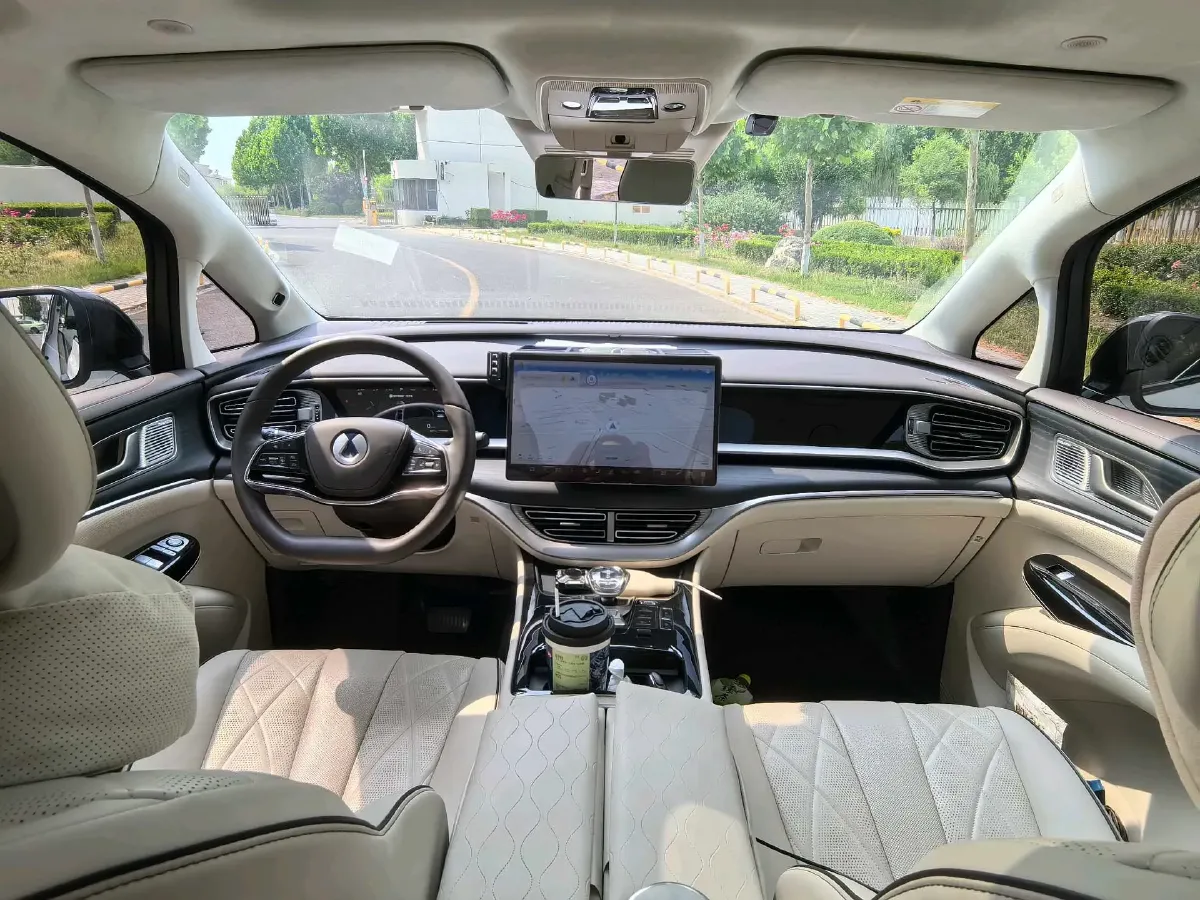 2024 Denza D9 1.5T 139HP L4 E-CVT PHEV 40KWH,autocango,china used car exporter,china ev exporter,chinese used car exporter,chinese used ev exporter