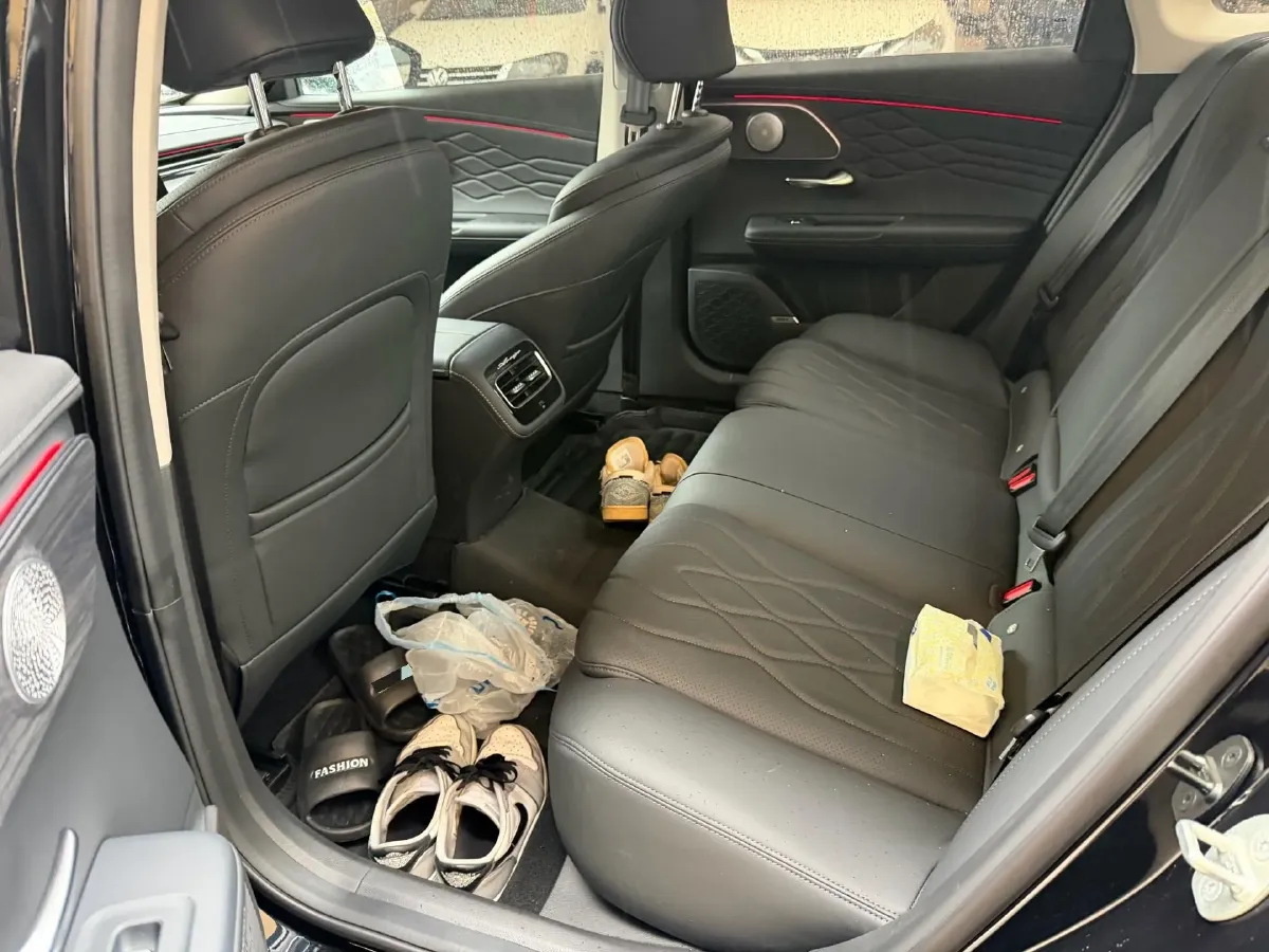 2025 Chery Arrizo 8 Pro 1.6T 197HP L4 7DCT,autocango,china used car exporter,china ev exporter,chinese used car exporter,chinese used ev exporter