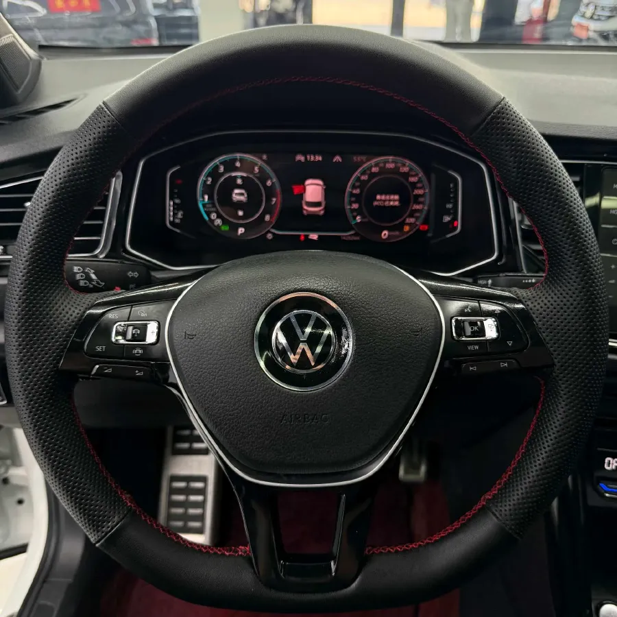 2021 Volkswagen T-Roc 1.4T 150HP L4 7DCT,autocango,china used car exporter,china ev exporter,chinese used car exporter,chinese used ev exporter