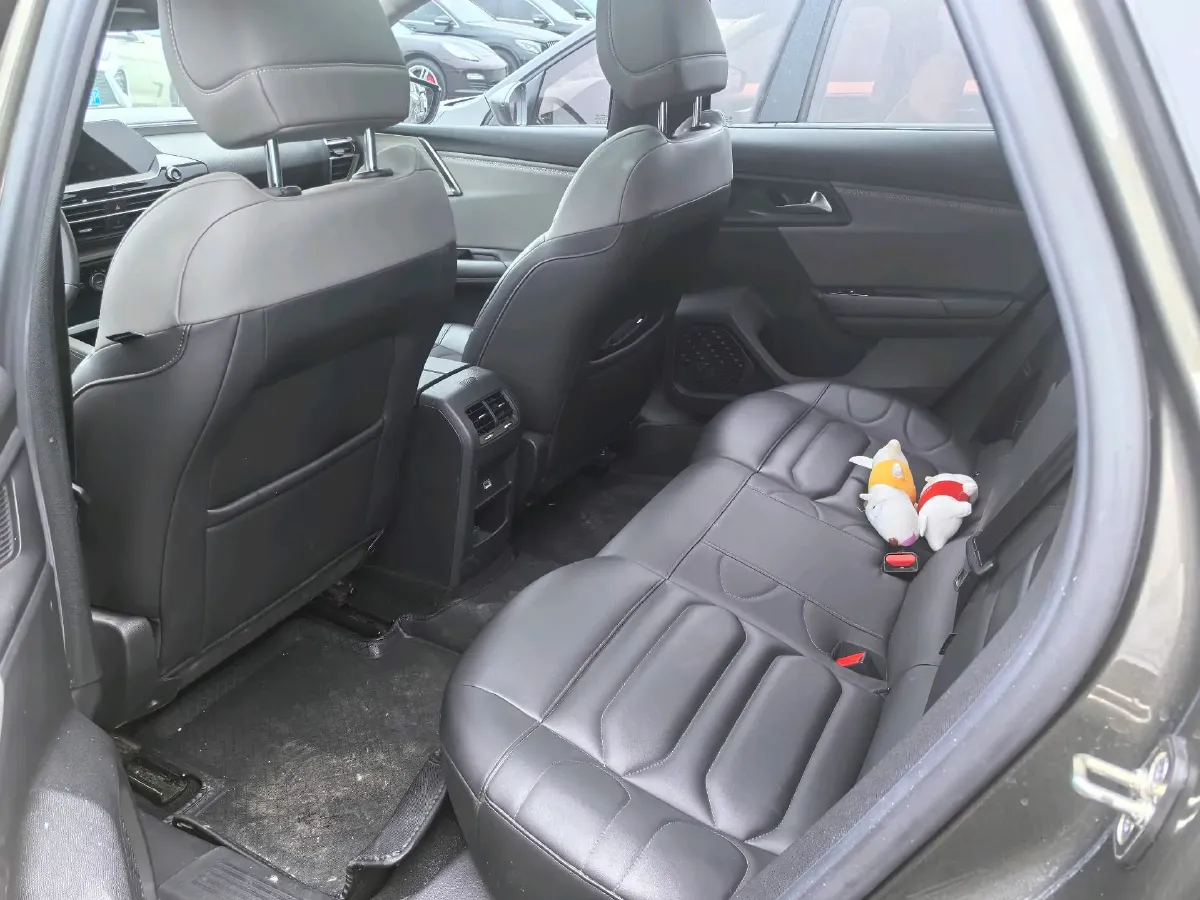 2021 Citroen C5 X 1.6T 175HP L4 8AT,autocango,china used car exporter,china ev exporter,chinese used car exporter,chinese used ev exporter