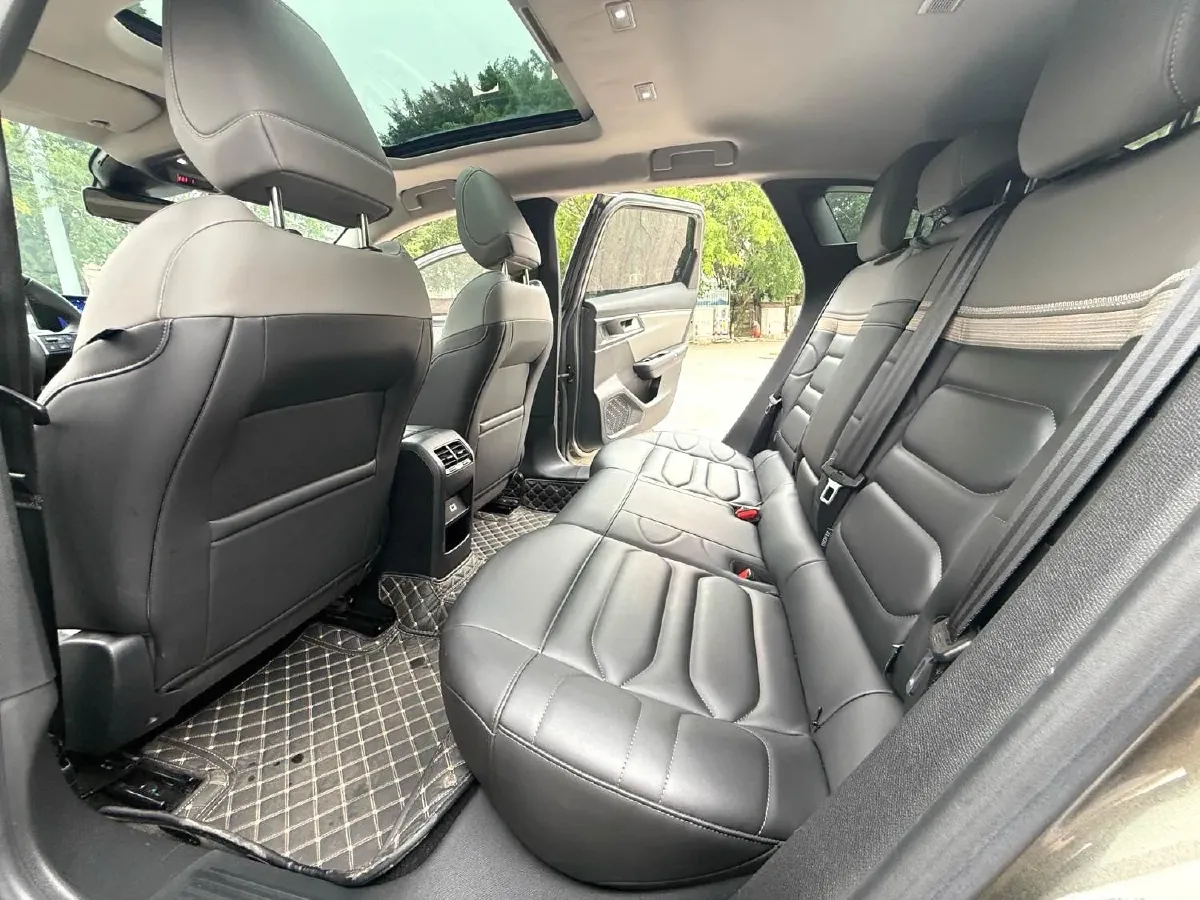 2022 Citroen C5 X 1.6T 175HP L4 8AT,autocango,china used car exporter,china ev exporter,chinese used car exporter,chinese used ev exporter