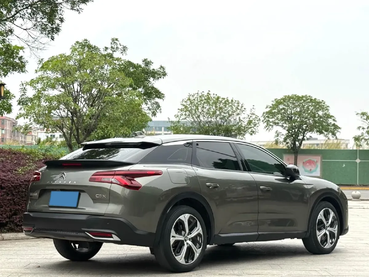 2022 Citroen C5 X 1.6T 175HP L4 8AT,autocango,china used car exporter,china ev exporter,chinese used car exporter,chinese used ev exporter