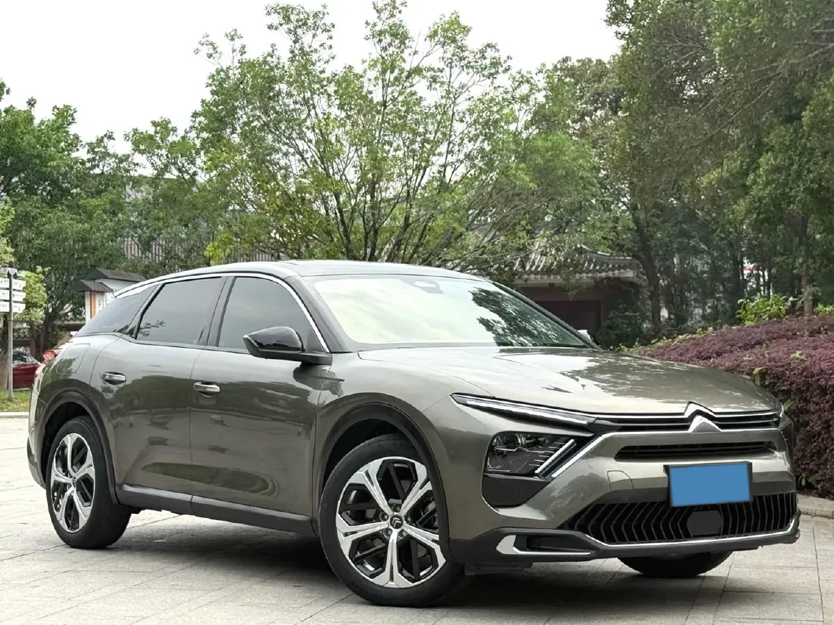 2022 Citroen C5 X 1.6T 175HP L4 8AT,autocango,china used car exporter,china ev exporter,chinese used car exporter,chinese used ev exporter
