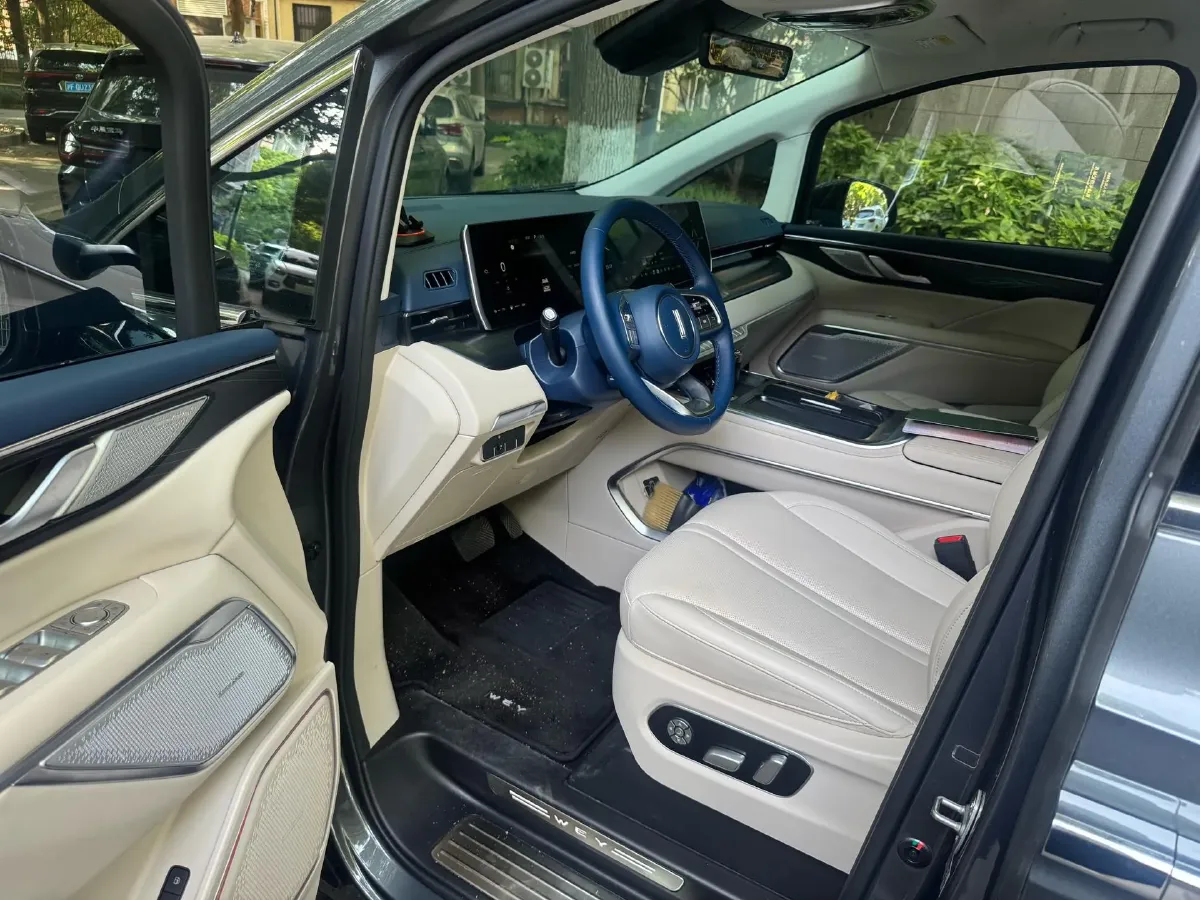 2024 Voyah ZhuiGuang 1.5T 136HP L4 PHEV 43KWH,autocango,china used car exporter,china ev exporter,chinese used car exporter,chinese used ev exporter