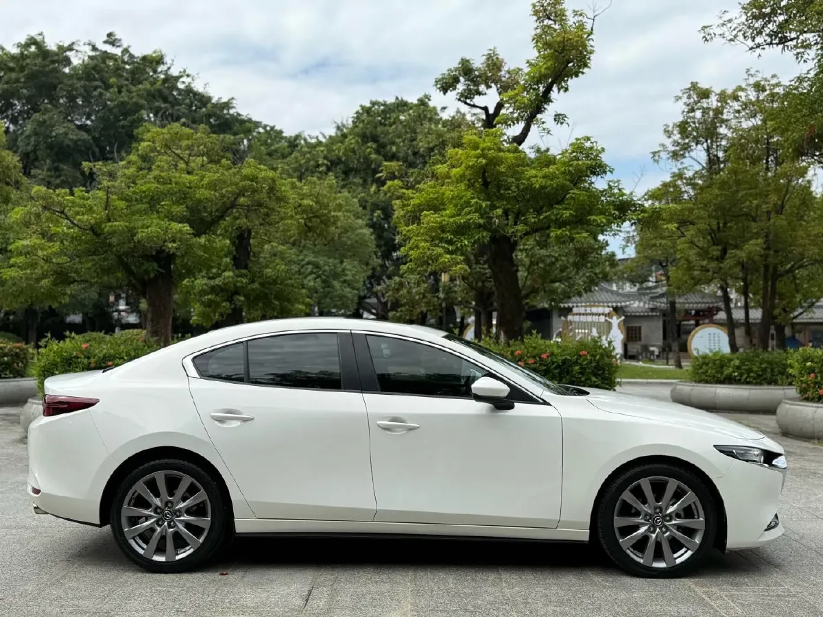 2020 Mazda 3 Axela 2.0L 158HP L4 6AT,autocango,china used car exporter,china ev exporter,chinese used car exporter,chinese used ev exporter