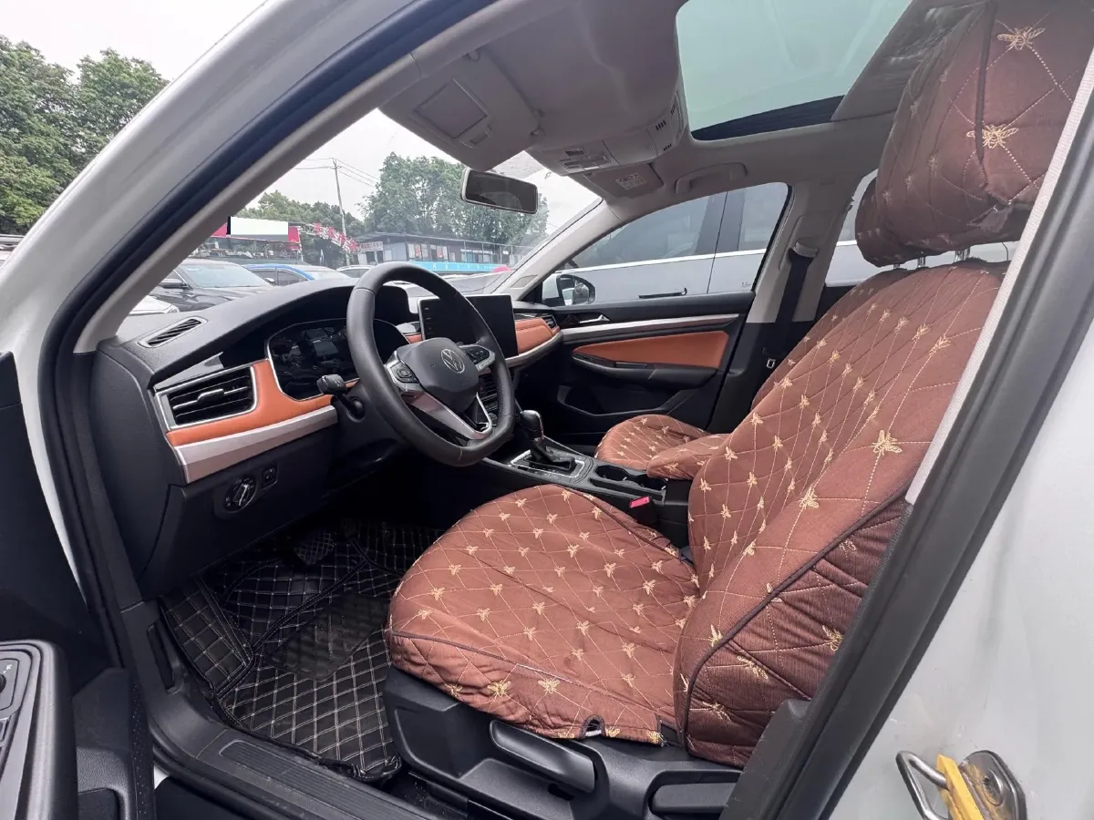 2024 Volkswagen Bora 1.2T 116HP L4 7DCT,autocango,china used car exporter,china ev exporter,chinese used car exporter,chinese used ev exporter