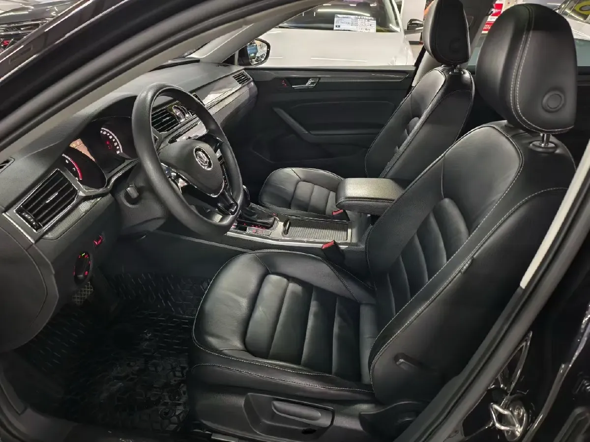 2017 Volkswagen Passat 1.4T 150HP L4 7DCT,autocango,china used car exporter,china ev exporter,chinese used car exporter,chinese used ev exporter