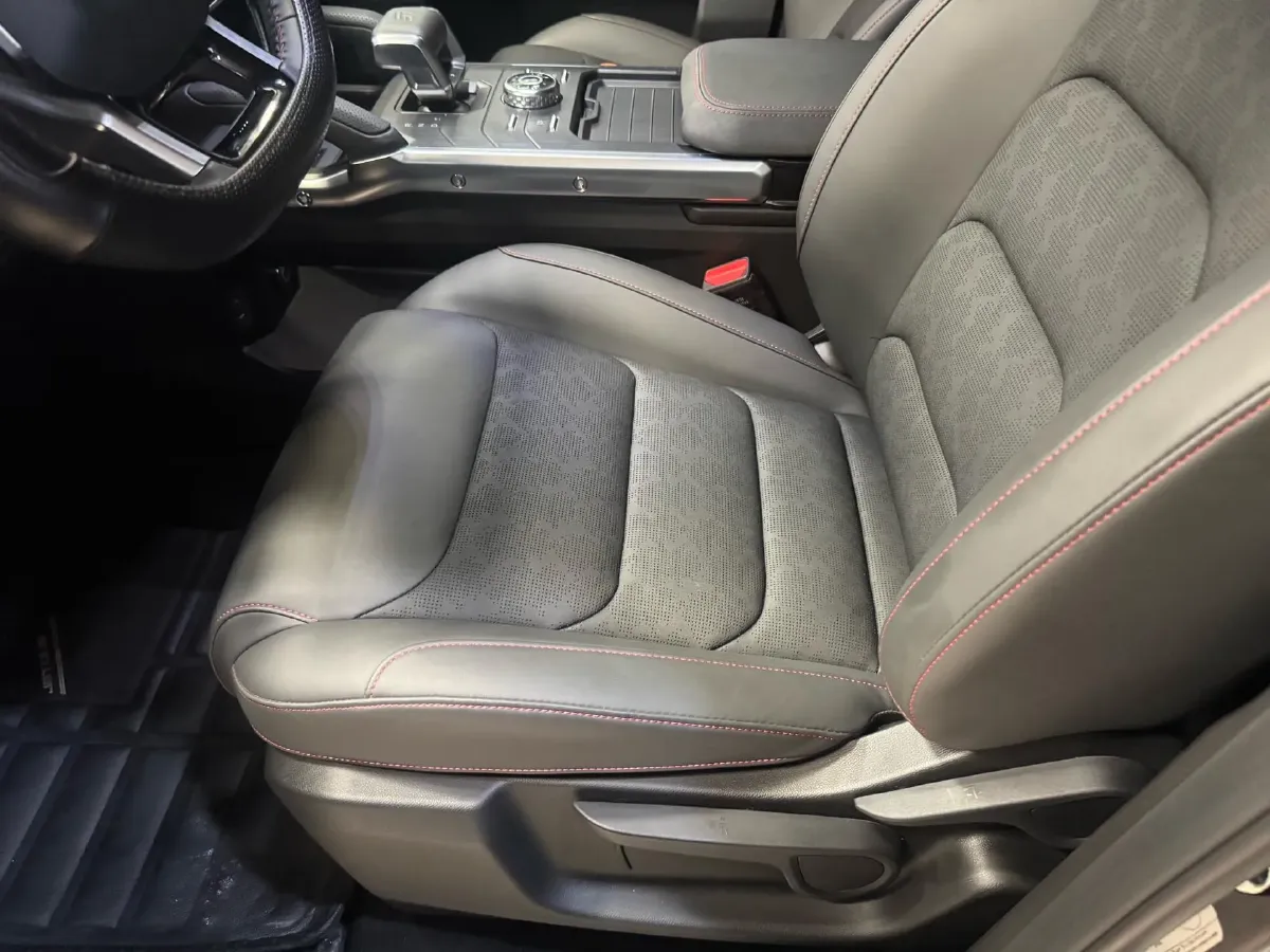 2023 Jetour Traveller 1.5T 184HP L4 7DCT,autocango,china used car exporter,china ev exporter,chinese used car exporter,chinese used ev exporter