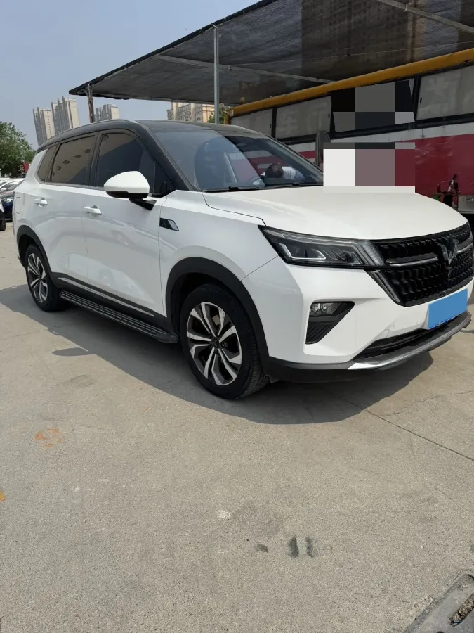 2019 BaoJun 730 1.5T 151HP L4 CVT,autocango,china used car exporter,china ev exporter,chinese used car exporter,chinese used ev exporter