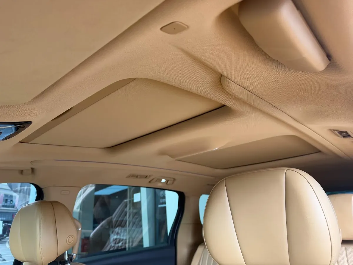 2022 Voyah Dream 1.5T 136HP L4 PHEV 25.57KWH,autocango,china used car exporter,china ev exporter,chinese used car exporter,chinese used ev exporter