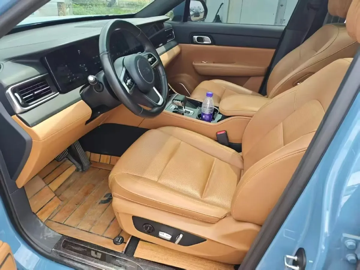 2021 Li ONE Range Extended 131HP REEV 40.5KWH,autocango,china used car exporter,china ev exporter,chinese used car exporter,chinese used ev exporter